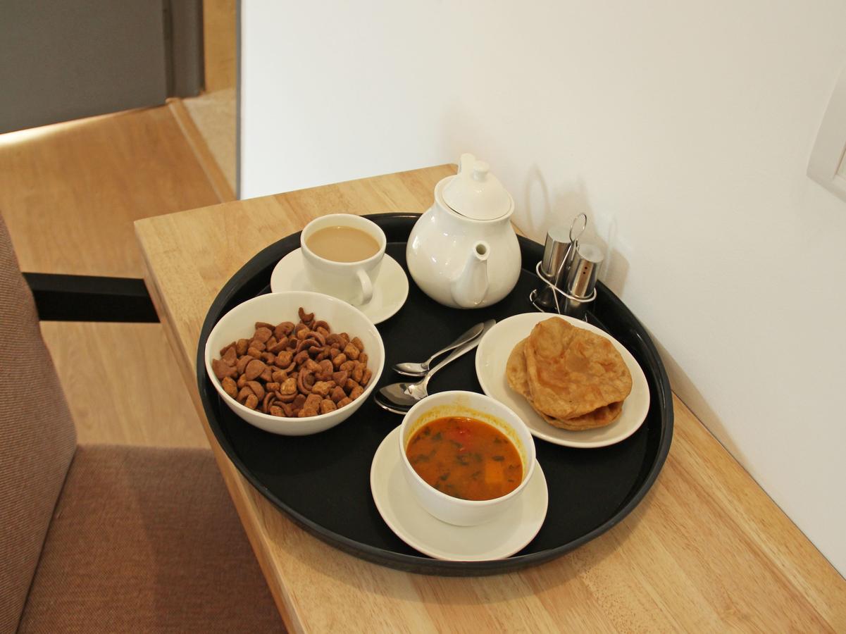 Oyo 13451 Star Corporate Avenue Hotel New Delhi Eksteriør billede